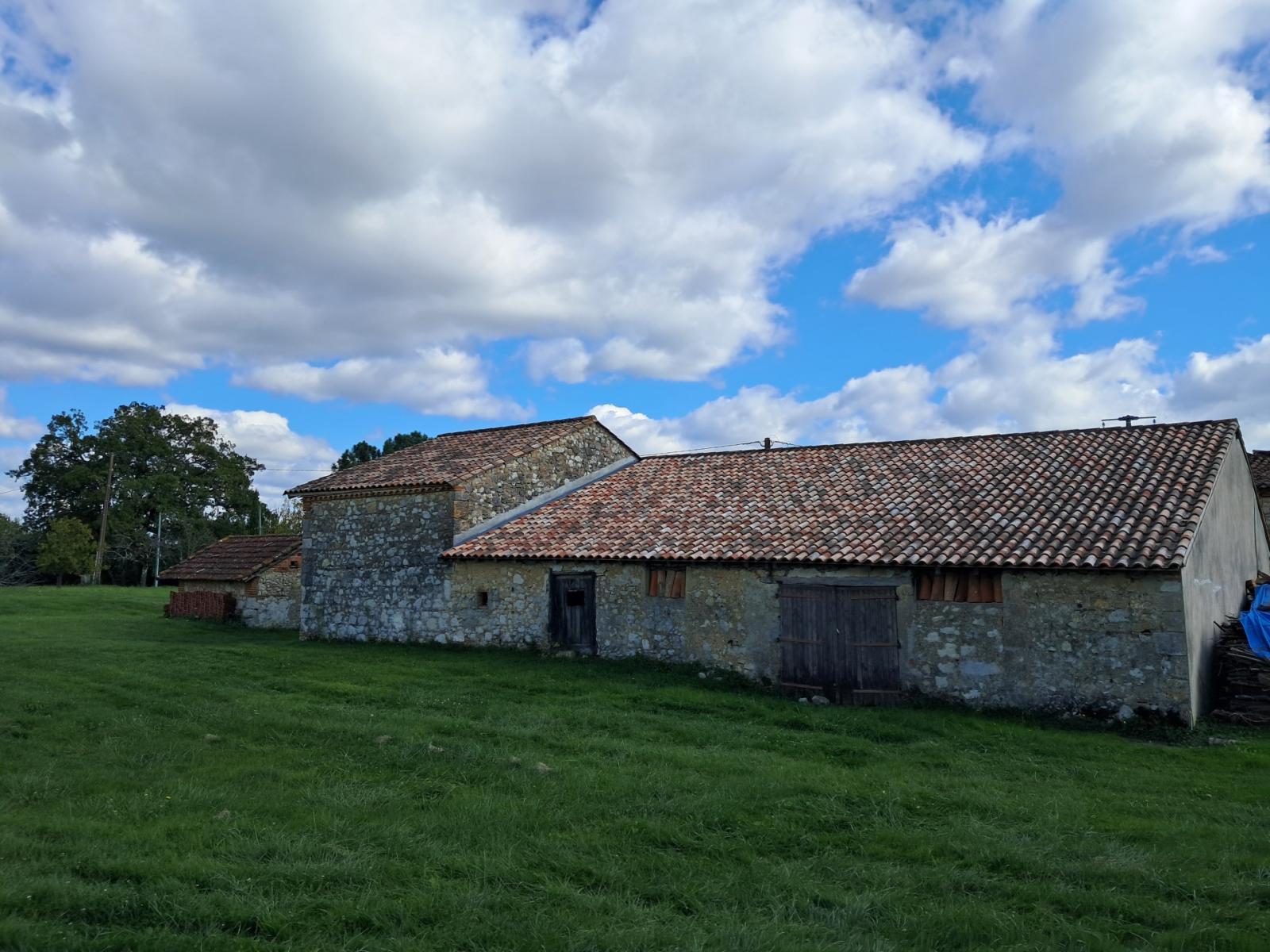 BELLE MAISON DE CAMPAGNE A RESTAURER